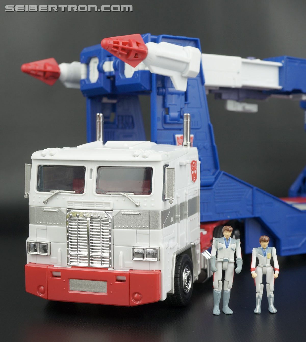 Transformers Masterpiece Ultra Magnus (Image #72 of 377)