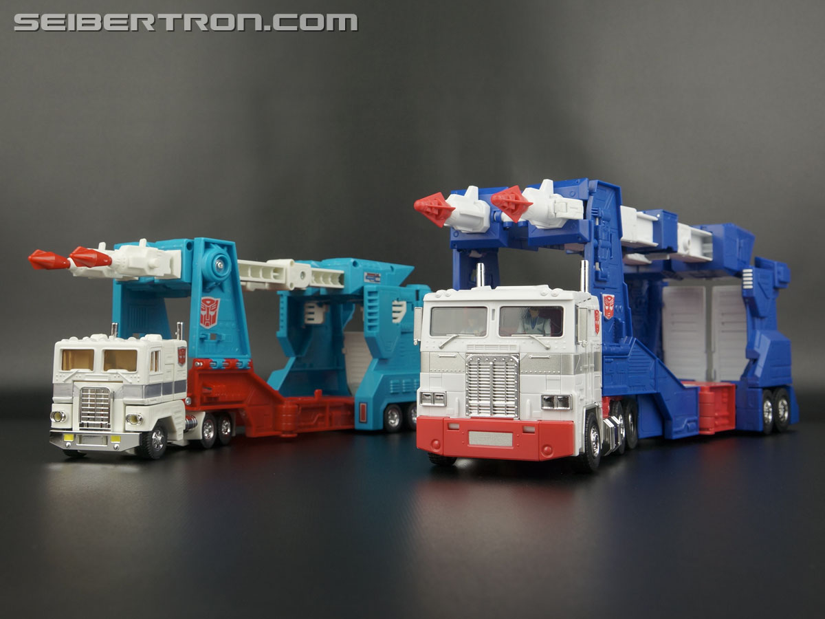 Transformers Masterpiece Ultra Magnus (Image #119 of 377)