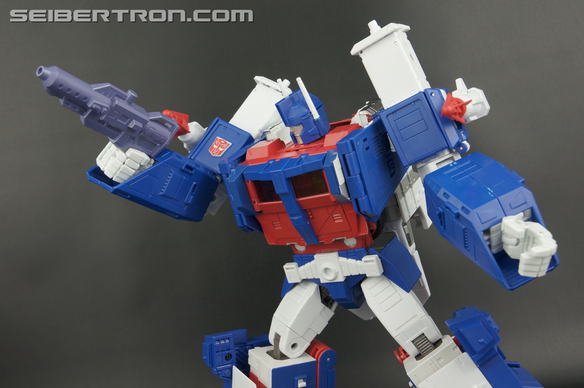 Transformers Masterpiece Ultra Magnus (Image #207 of 377)