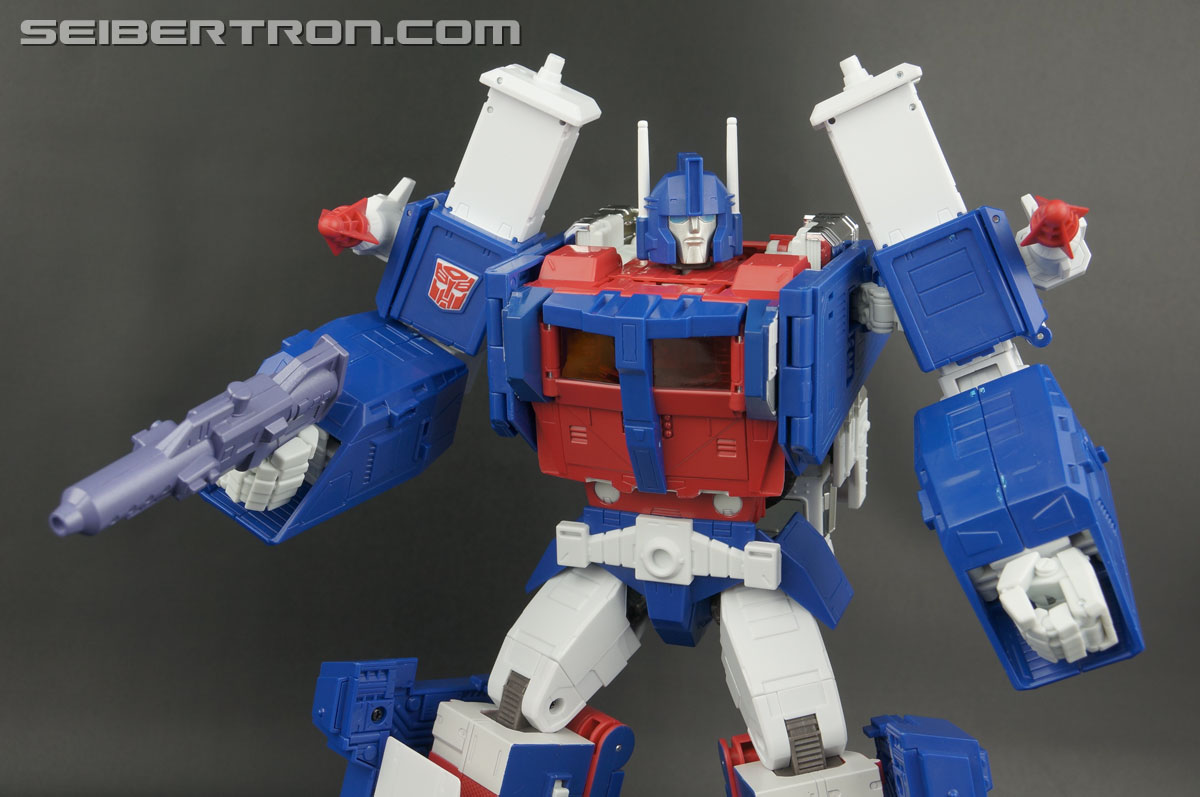 Transformers Masterpiece Ultra Magnus (Image #234 of 377)