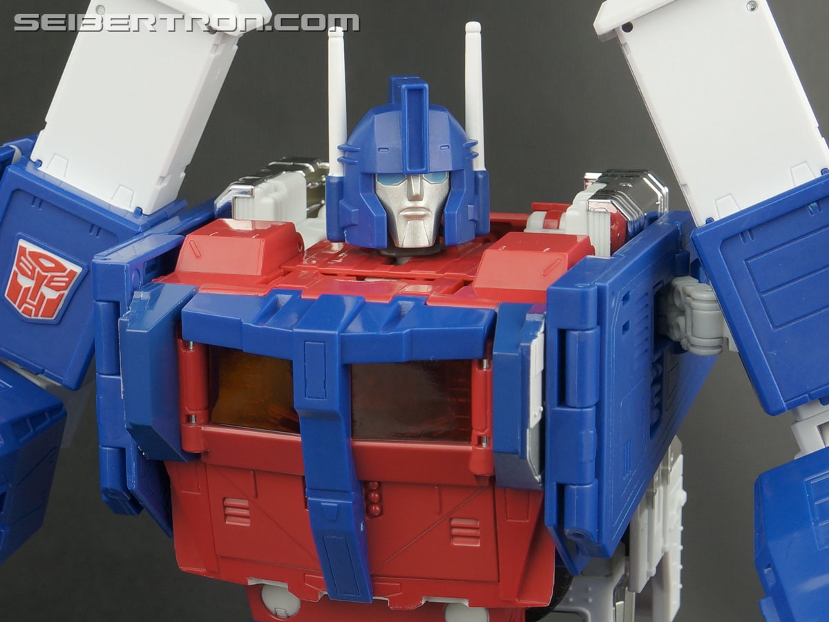 Transformers Masterpiece Ultra Magnus (Image #235 of 377)