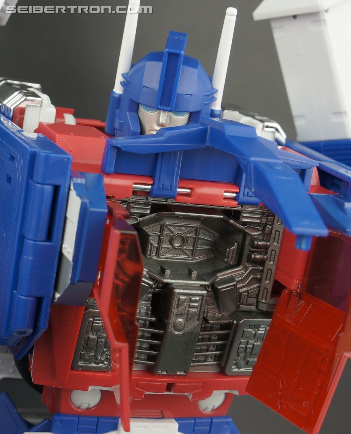 Transformers Masterpiece Ultra Magnus (Image #285 of 377)