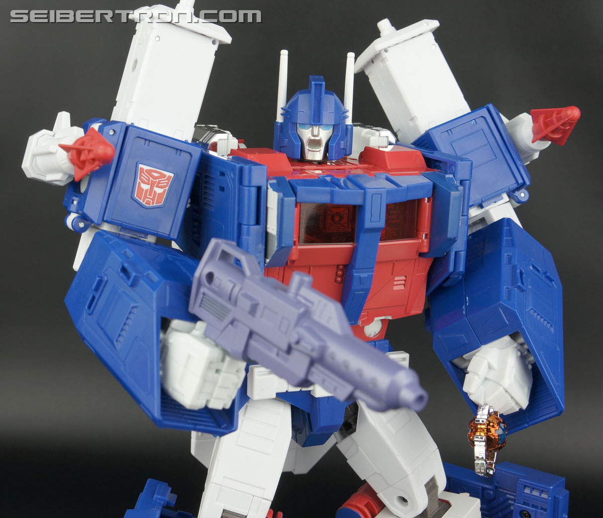 Transformers Masterpiece Ultra Magnus (Image #329 of 377)