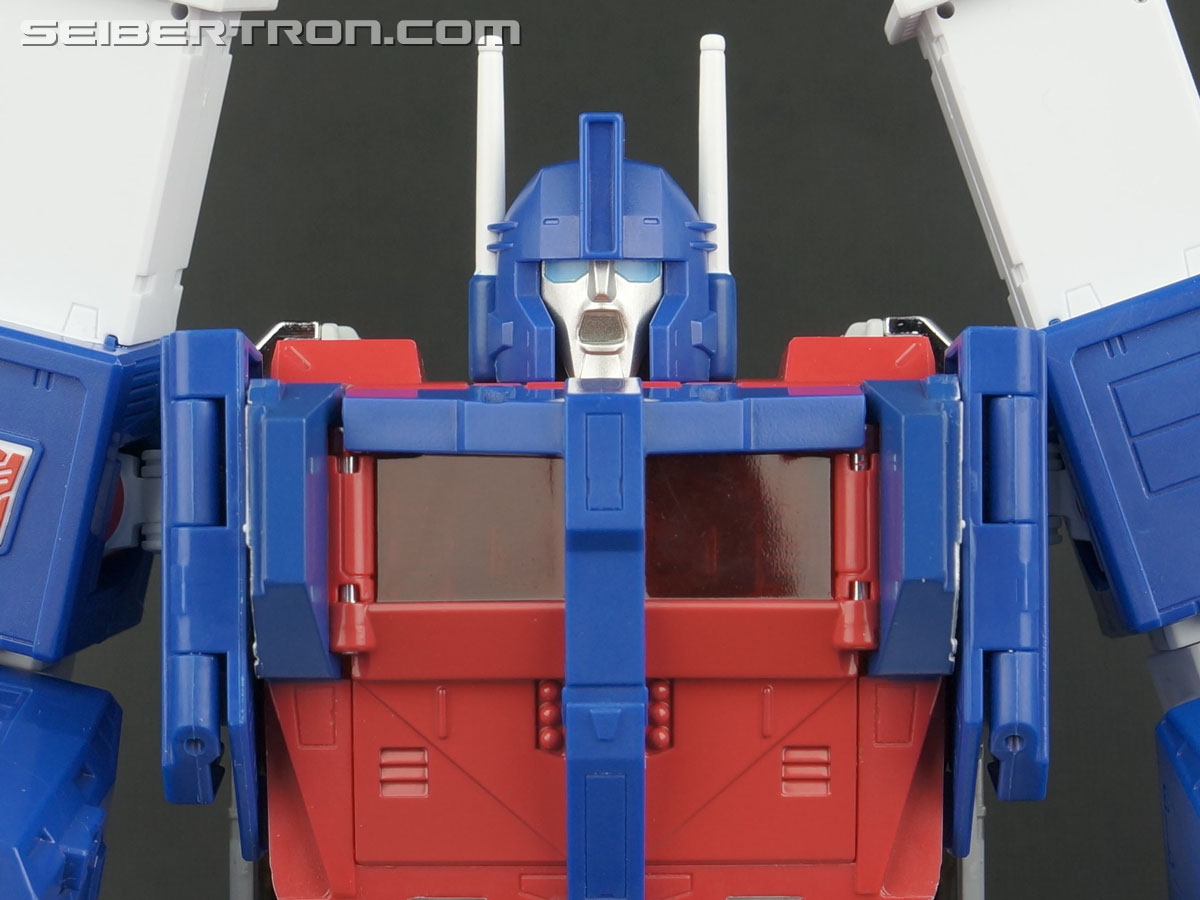 Transformers Masterpiece Ultra Magnus (Image #333 of 377)