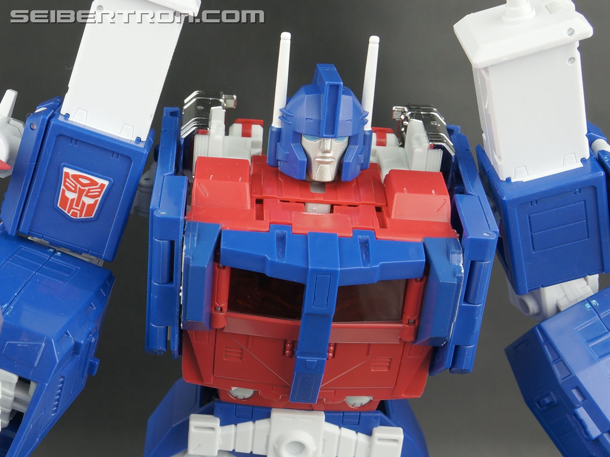 Transformers Masterpiece Ultra Magnus (Image #357 of 377)