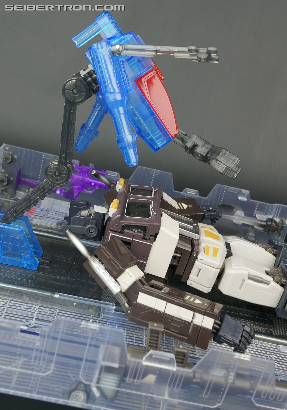 Transformers Masterpiece Sleep Optimus Prime (Sleep Convoy) (Image #159 of 185)