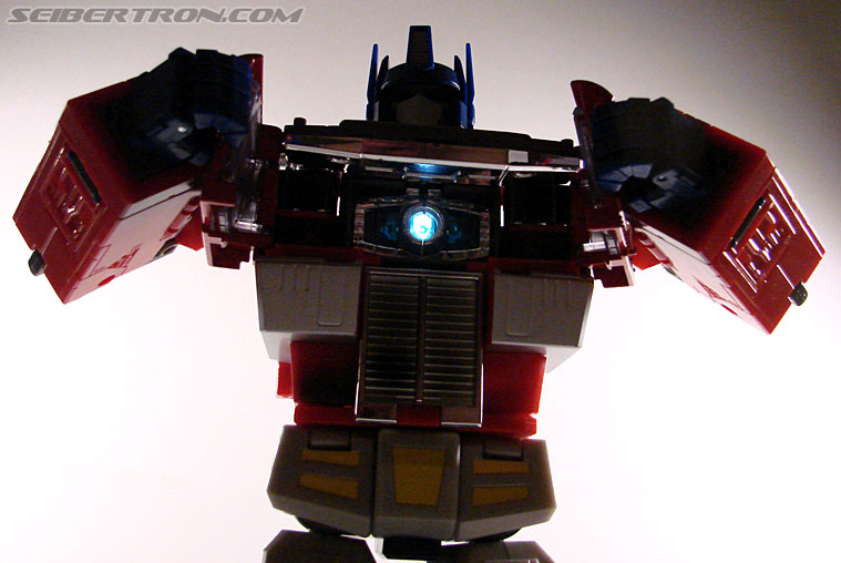 Transformers Masterpiece Optimus Prime (20th Anniversary) (Convoy) (Image #131 of 179)