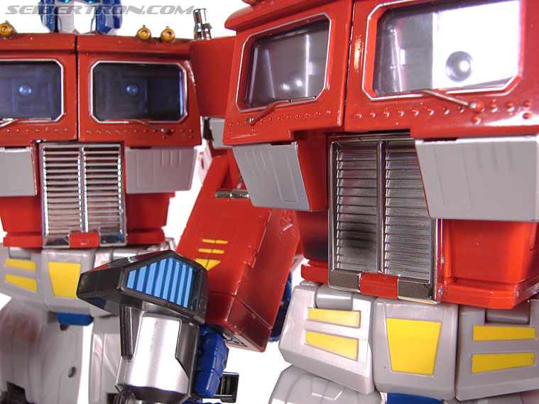 Transformers Masterpiece Optimus Prime (20th Anniversary) (Convoy) (Image #174 of 179)