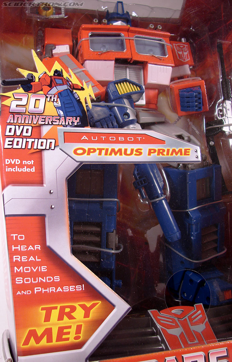 Transformers Masterpiece Optimus Prime (20th Anniversary DVD) (Image #3 of 183)