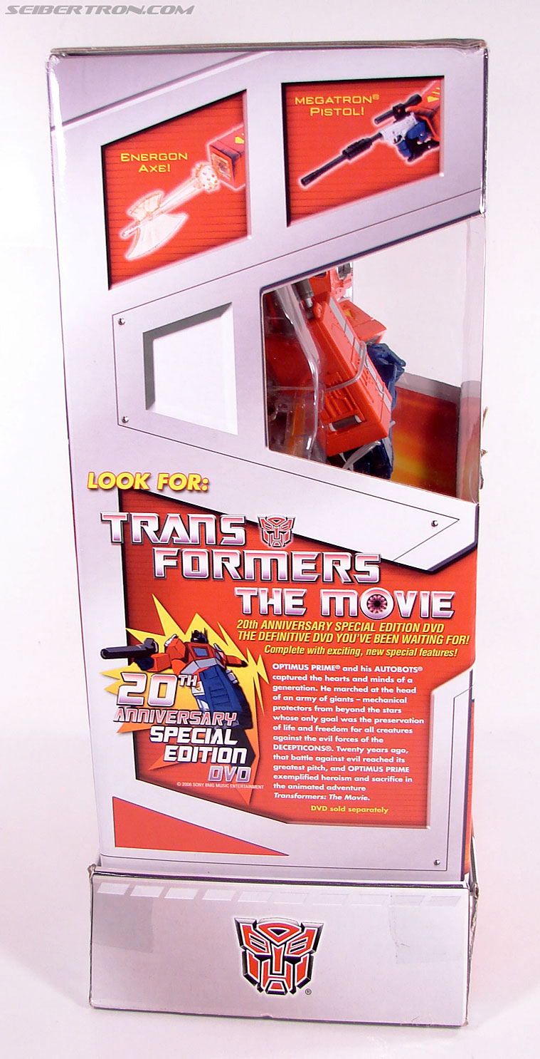 Transformers Masterpiece Optimus Prime (20th Anniversary DVD) (Image #7 of 183)