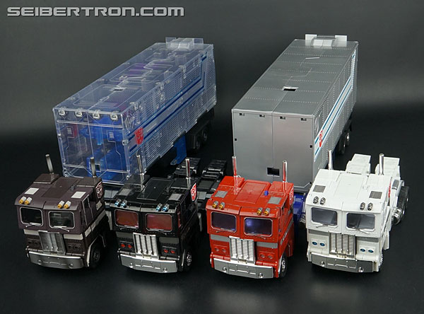 Transformers Masterpiece Optimus Prime Black Version (Convoy Black Ver.) (Image #49 of 173)