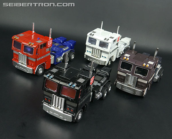 Transformers Masterpiece Optimus Prime Black Version (Convoy Black Ver.) (Image #54 of 173)