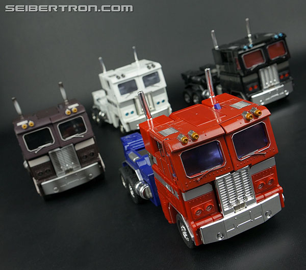 Transformers Masterpiece Optimus Prime Black Version (Convoy Black Ver.) (Image #56 of 173)