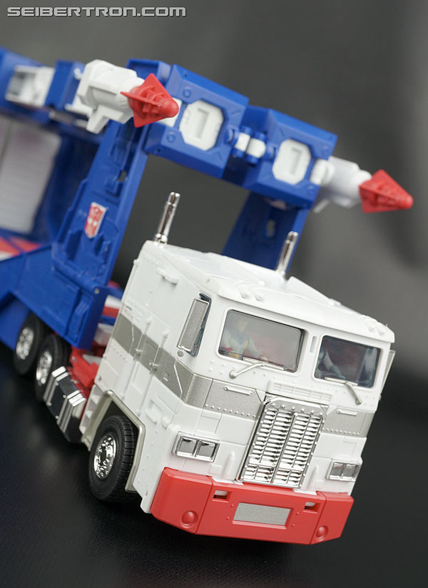 Transformers Masterpiece Ultra Magnus (Image #46 of 377)