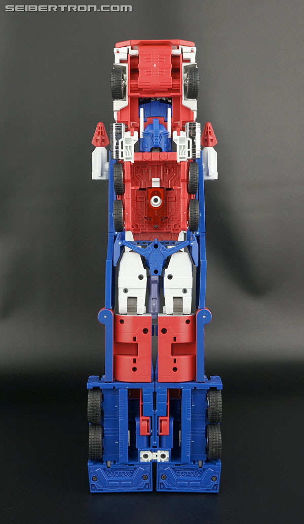 Transformers Masterpiece Ultra Magnus (Image #60 of 377)