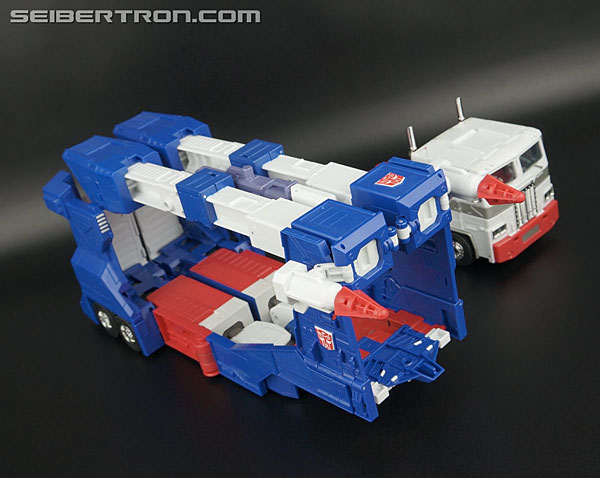 Transformers Masterpiece Ultra Magnus (Image #94 of 377)