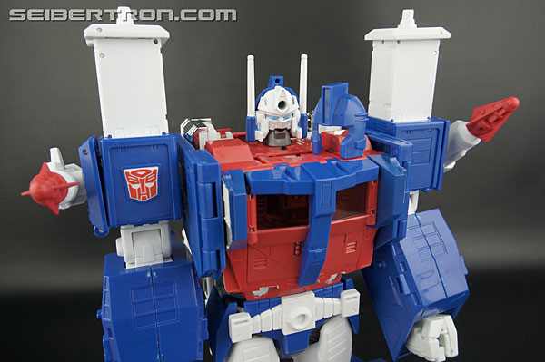 Transformers Masterpiece Ultra Magnus (Image #154 of 377)