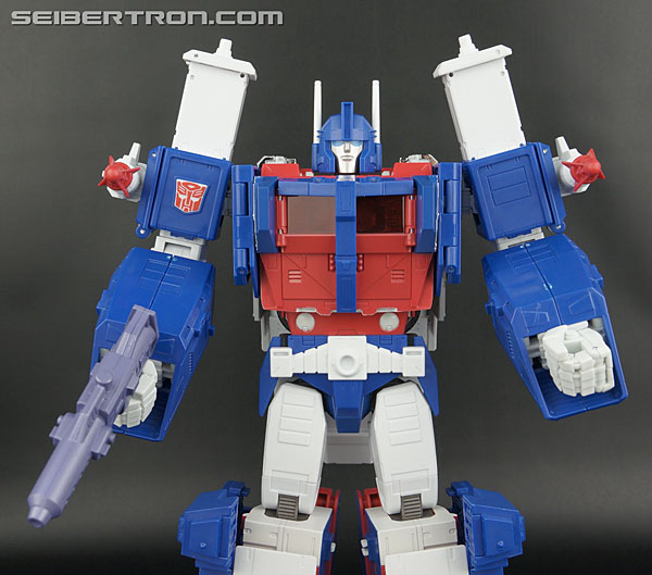 Transformers Masterpiece Ultra Magnus (Image #166 of 377)