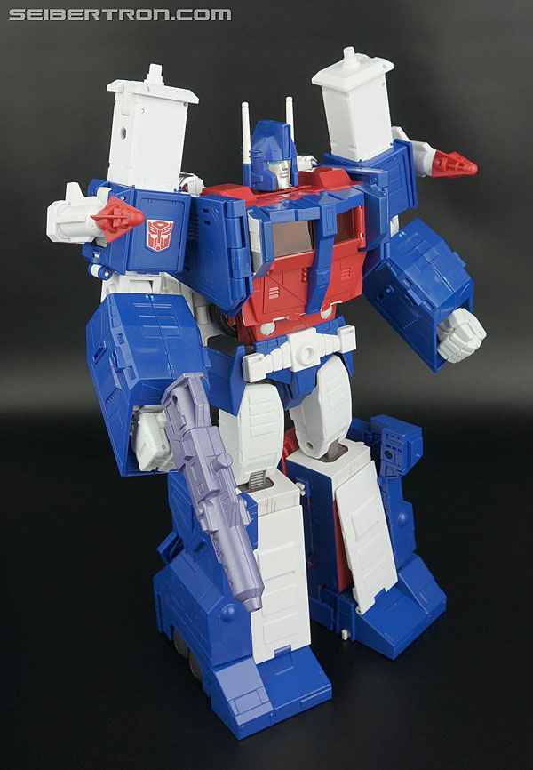 Transformers Masterpiece Ultra Magnus (Image #175 of 377)