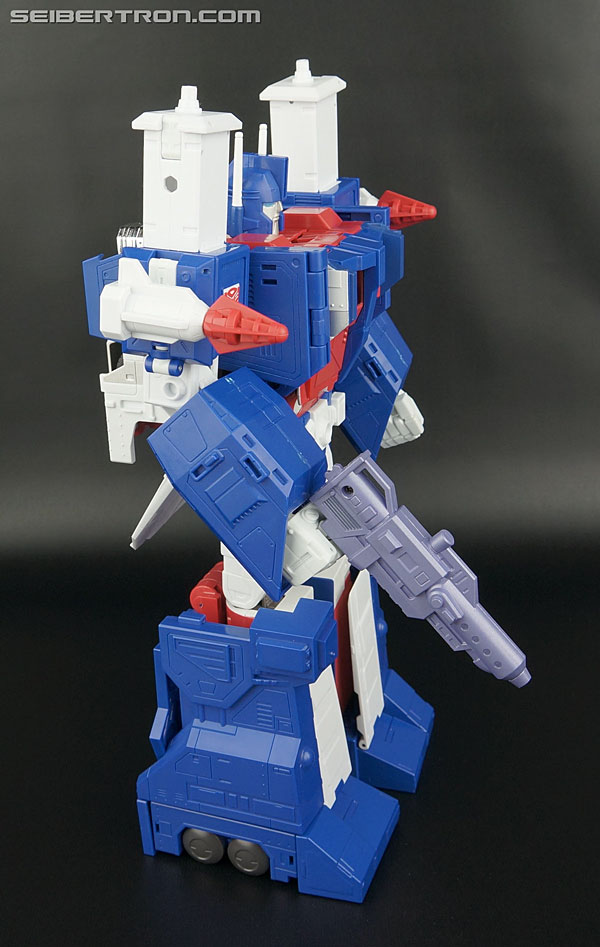 Transformers Masterpiece Ultra Magnus (Image #178 of 377)