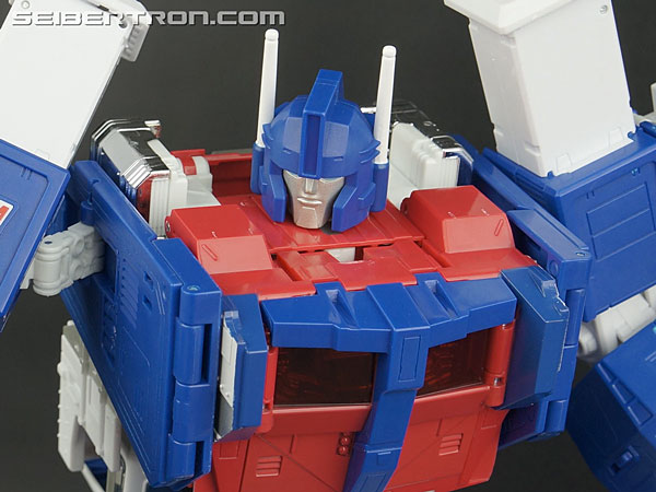 Transformers Masterpiece Ultra Magnus (Image #205 of 377)