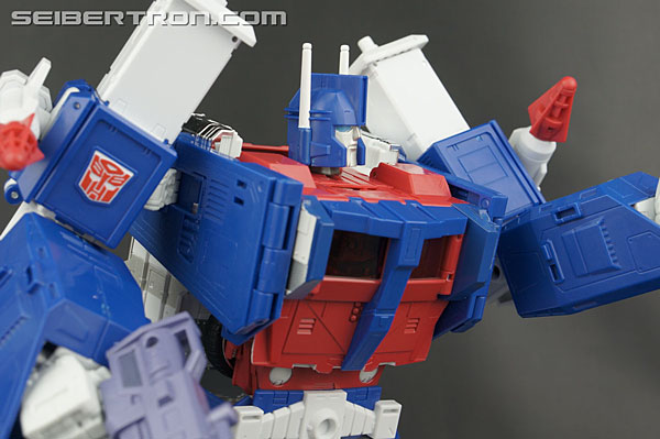 Transformers Masterpiece Ultra Magnus (Image #221 of 377)