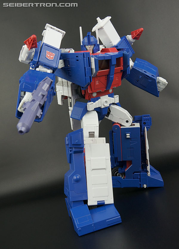 Transformers Masterpiece Ultra Magnus (Image #226 of 377)
