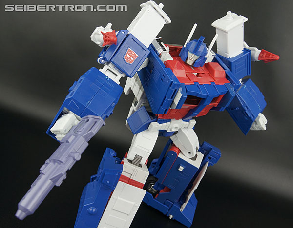 Transformers Masterpiece Ultra Magnus (Image #231 of 377)