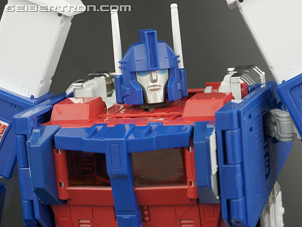 Transformers Masterpiece Ultra Magnus (Image #237 of 377)