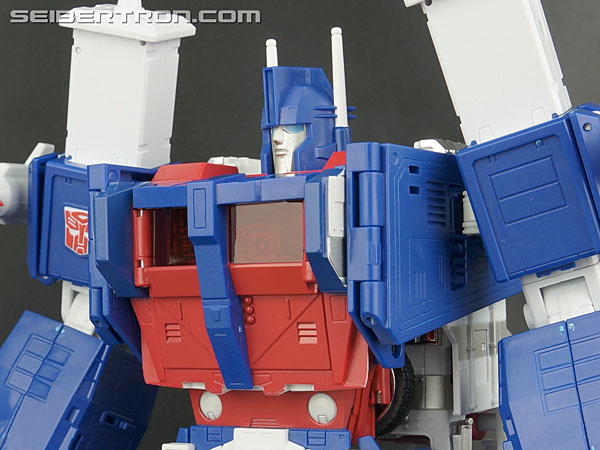 Transformers Masterpiece Ultra Magnus (Image #241 of 377)