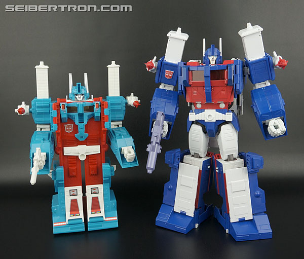 Transformers Masterpiece Ultra Magnus (Image #242 of 377)