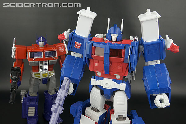 Transformers Masterpiece Ultra Magnus (Image #255 of 377)