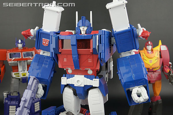 Transformers Masterpiece Ultra Magnus (Image #259 of 377)