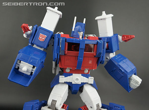 Transformers Masterpiece Ultra Magnus (Image #307 of 377)