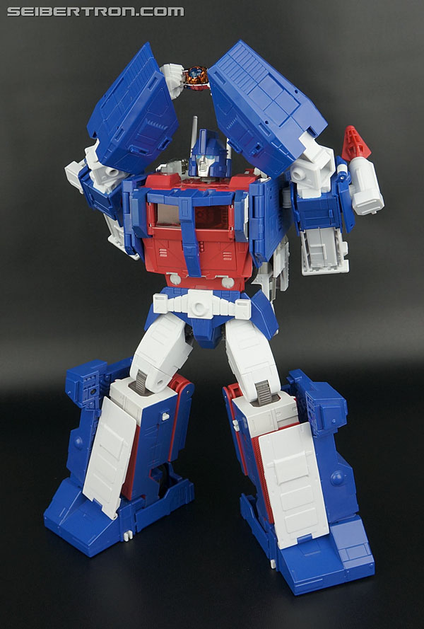 Transformers Masterpiece Ultra Magnus (Image #314 of 377)