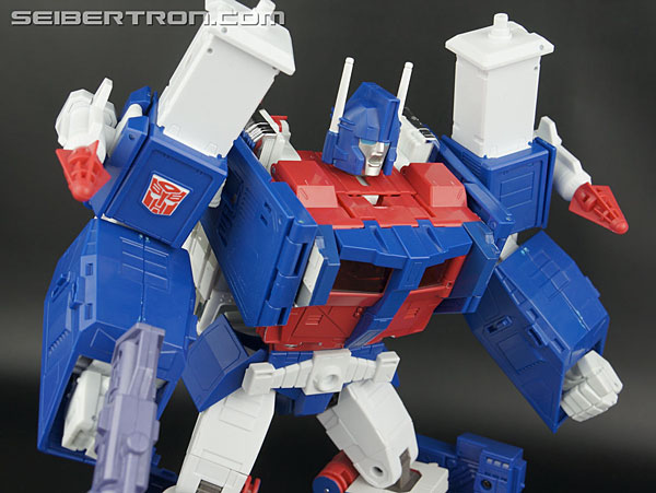 Transformers Masterpiece Ultra Magnus (Image #337 of 377)