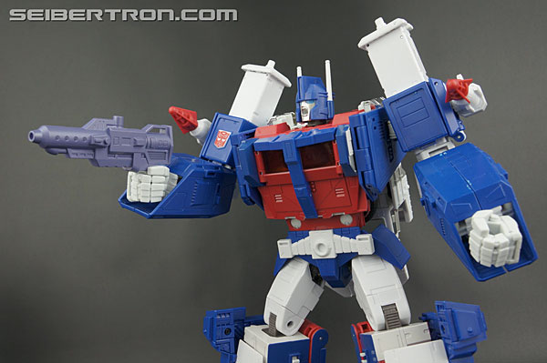 Transformers Masterpiece Ultra Magnus (Image #344 of 377)
