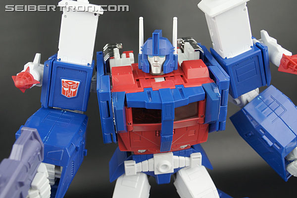 Transformers Masterpiece Ultra Magnus (Image #348 of 377)