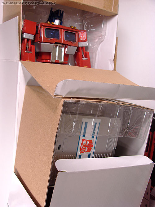 Transformers Masterpiece Optimus Prime (MP-04) (Convoy (MP-04)) (Image #22 of 263)