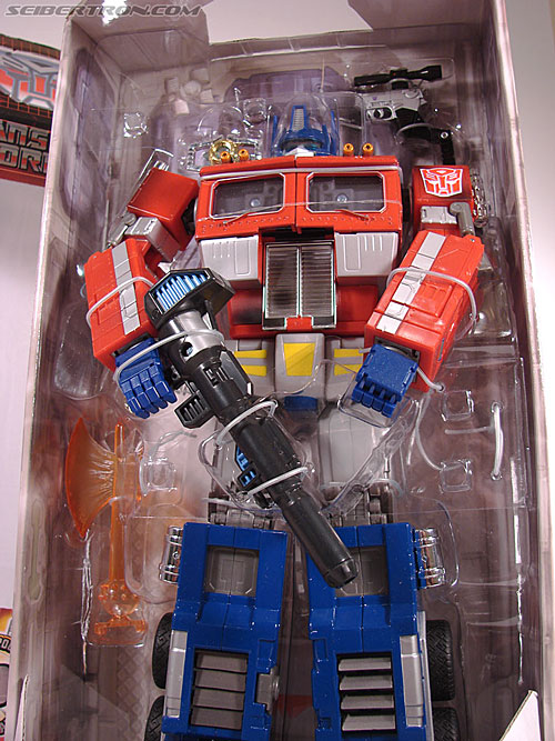 Transformers Masterpiece Optimus Prime (20th Anniversary) (Convoy) (Image #30 of 179)