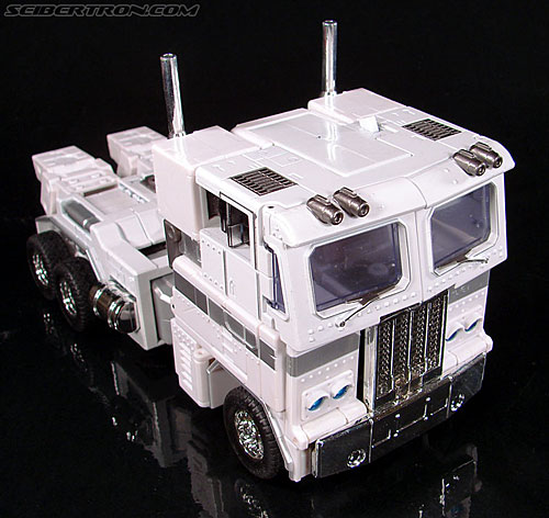 Transformers Masterpiece Ultra Magnus (MP-02) (Image #37 of 216)