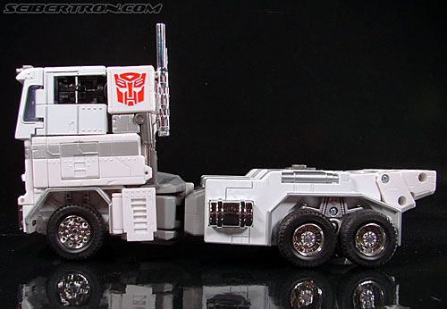 Transformers Masterpiece Ultra Magnus (MP-02) (Image #43 of 216)