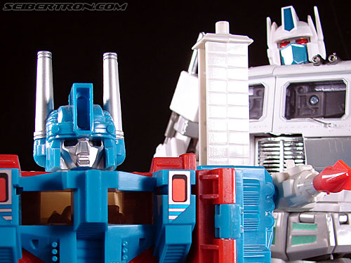 Transformers Masterpiece Ultra Magnus (MP-02) (Image #207 of 216)