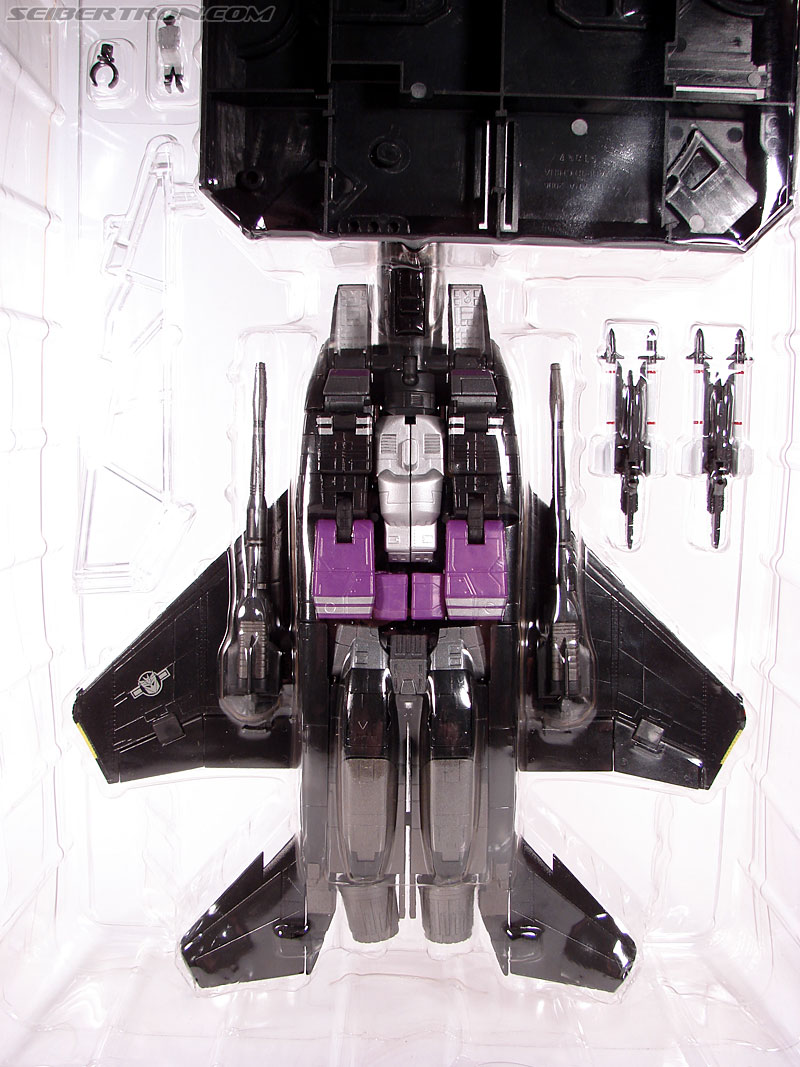 Transformers Masterpiece Skywarp (MP-06) (Image #25 of 207)