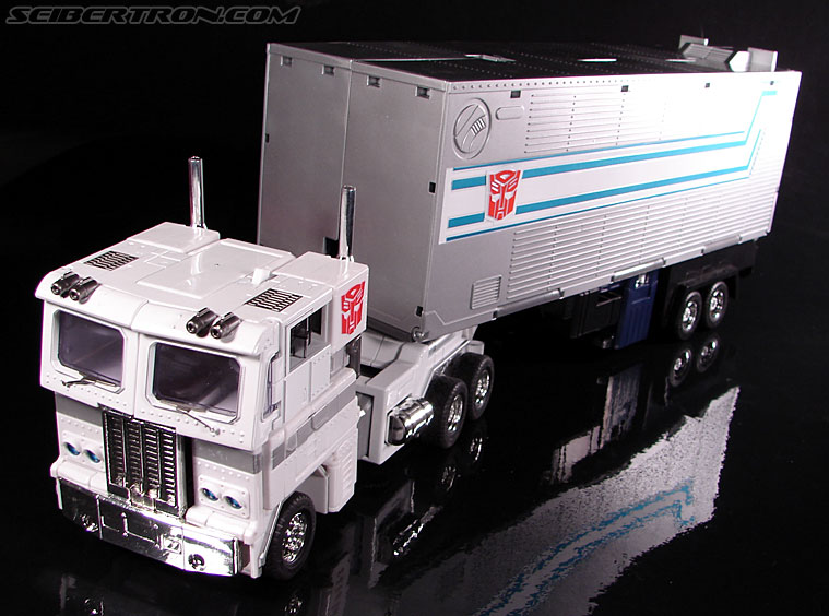 Transformers Masterpiece Ultra Magnus (MP-02) (Image #73 of 216)