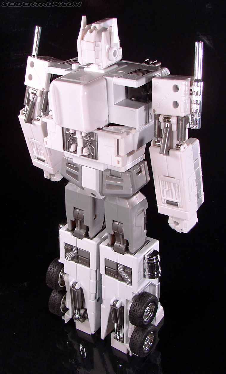 Transformers Masterpiece Ultra Magnus (MP-02) (Image #93 of 216)