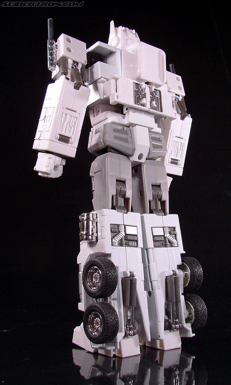 Transformers Masterpiece Ultra Magnus (MP-02) (Image #95 of 216)