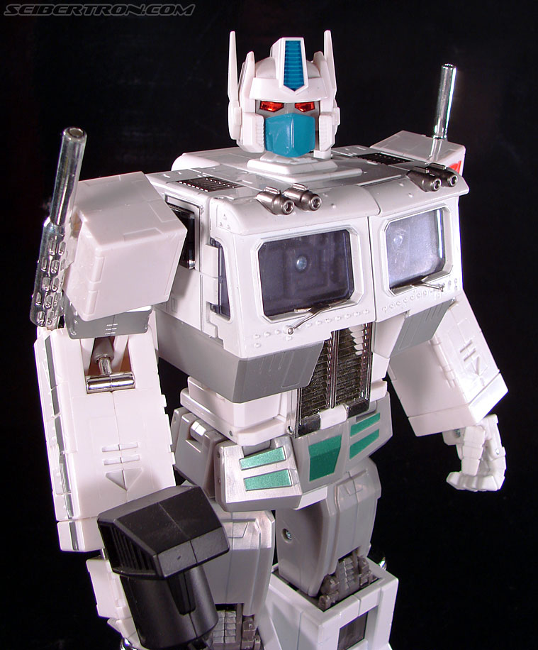 Transformers Masterpiece Ultra Magnus (MP-02) (Image #115 of 216)