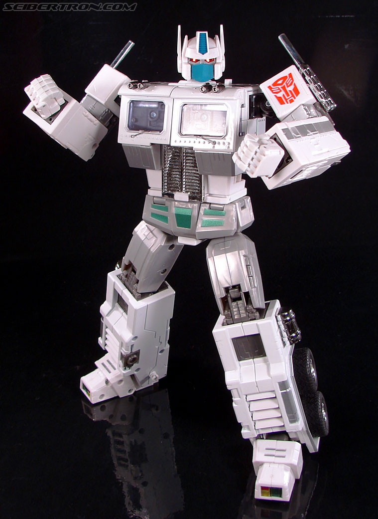 Transformers Masterpiece Ultra Magnus (MP-02) (Image #128 of 216)