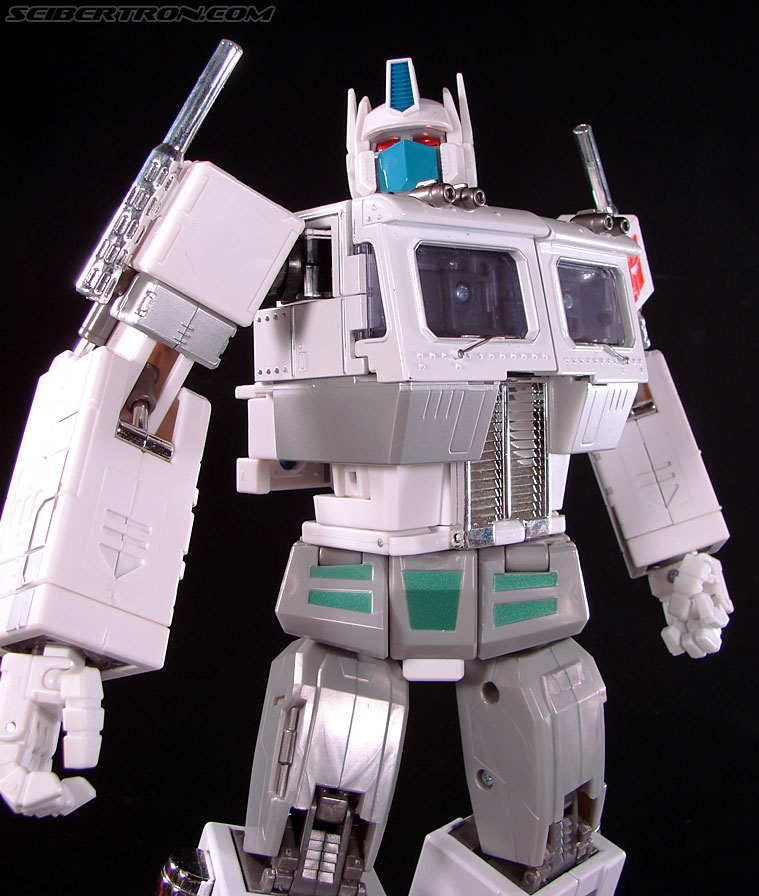 Transformers Masterpiece Ultra Magnus (MP-02) (Image #152 of 216)